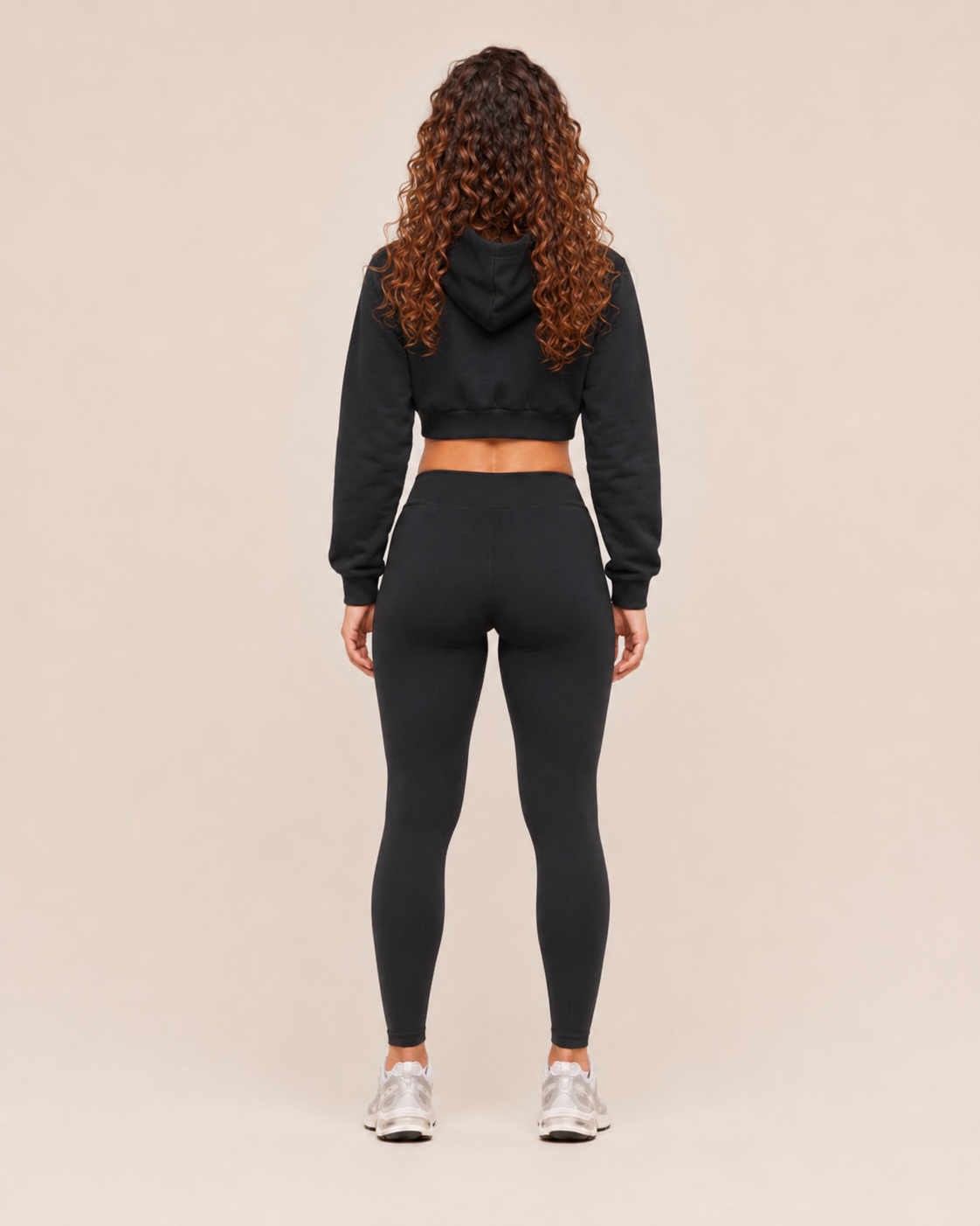 ARIO Cropped Hoodie